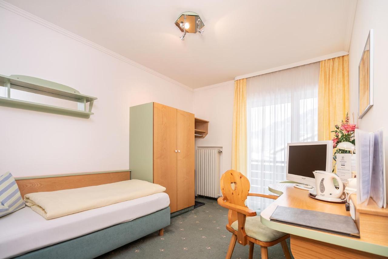 Hotel Sonnenspitz *** Kochel am See Екстер'єр фото